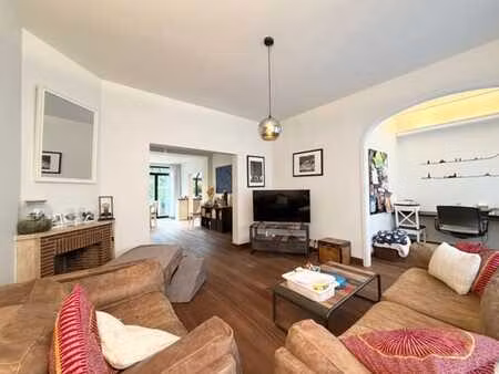 *magnifique maison avec jardin*