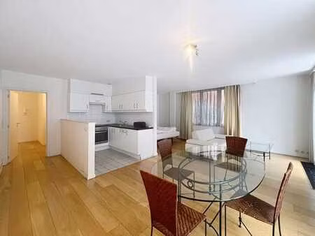 cee/ bruxelles : charmant studio