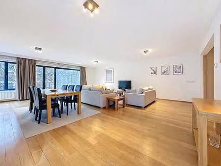 parc du cinquantenaire – appartement 3ch - meublé