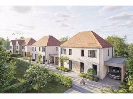 maison neuve à moitié ouverte dans le centre de nevele