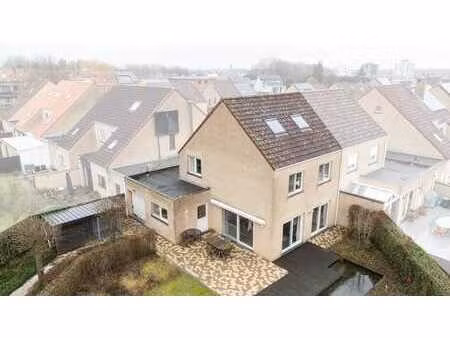 maison semi-mitoyenne avec grand jardin à temse