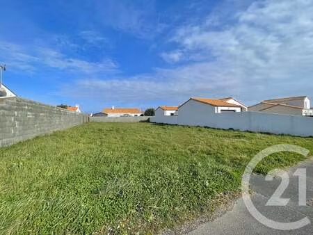 vente terrain à saint-hilaire-de-riez (85270) : à vendre / 447m² saint-hilaire-de-riez