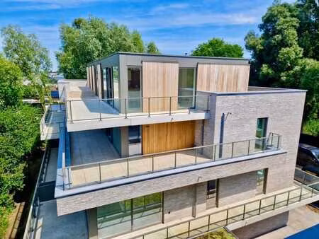 appartement d'angle prêt à emménager avec 2 chambres et gra