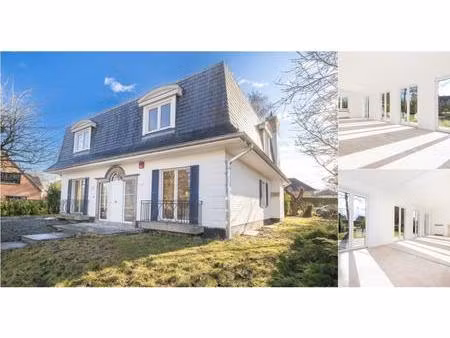 villa à louer avec garage et terrasse   waterloo (vbd88666)