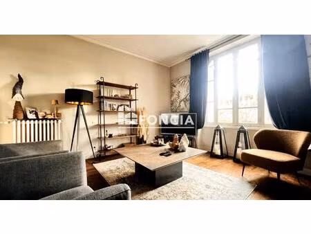 belle maison bourgeoise - quartier prise