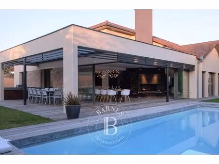 vente maison 7 pièces 260 m² saint-bonnet-de-mure (69720)