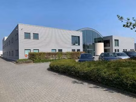 bâtiment commercial à vendre à aartselaar