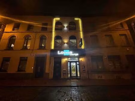 immeuble de rapport: un rez commercial + un appartement