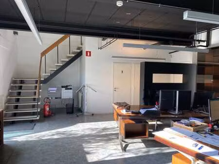 unité semi-industrielle à louer à zaventem