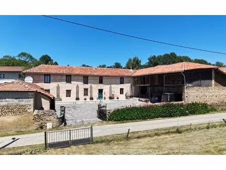 charmante maison de village soigneusement restaurée