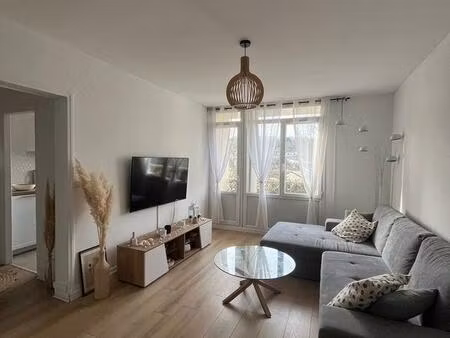 location appartement 3 pièces 68 m² à fontenay-le-fleury (78330)
