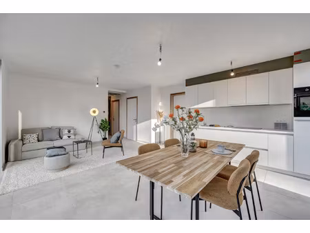 appartement te koop in roosdaal met 2 slaapkamers