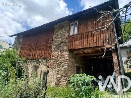 grange 2 pièces 47 m²