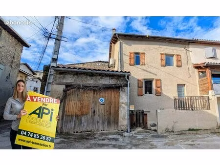 maison de village 3 pièces 74 m²