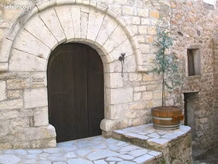 propriété 3 maisons de pierres en u  ardèche méridionale