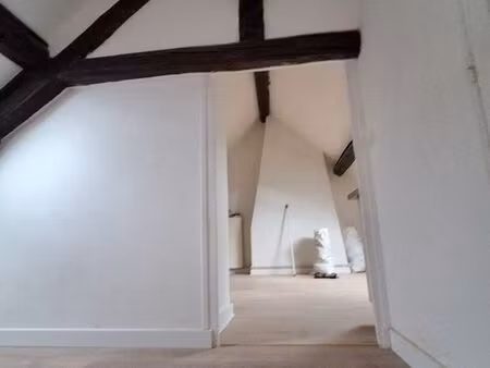 charmant f2 à louer grez sur loing