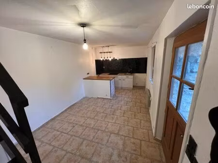 petite maisonnette pour 1 personne