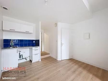 studio 1 pièce 33 m²