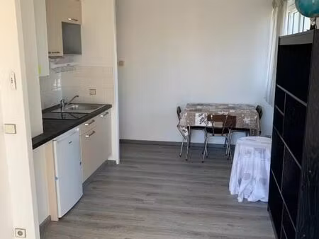 studio 1 pièce 30 m²