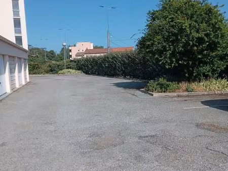 parking extérieur