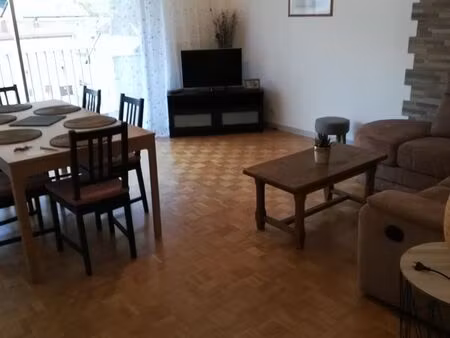 appartement meublé  3 chambres de 85m² avec garage