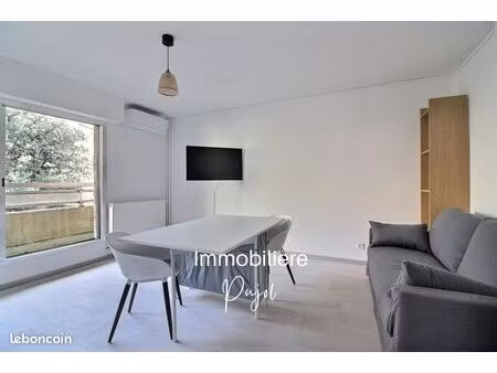 studio 1 pièce 27 m²