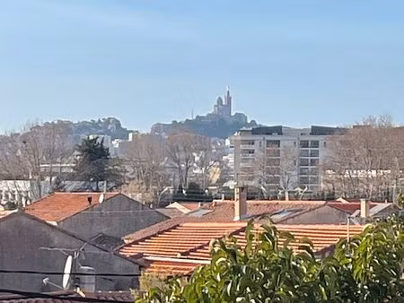 beau t2 neuf climatisé