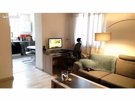 beau t2 de 53 m2 avec pk quartier haussonville