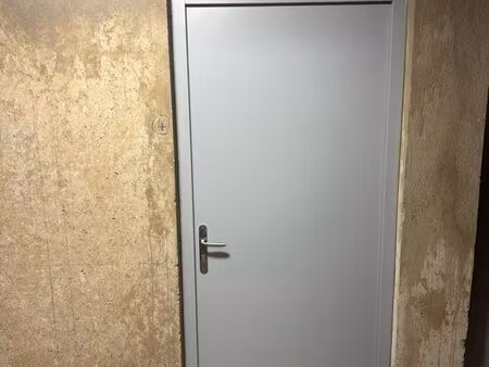 cave de stockage saine 18m2 centre ville