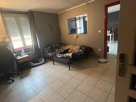 t2 lumineux 55 m² – centre salindres – 550 cc – disponible début avril