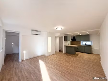 appartement 3 pièces  situé au village de callian