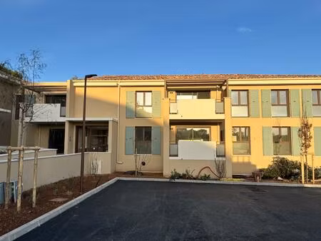 location appartement 2 pièces 45 m² à rognes (13840)