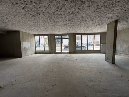 local professionnel à vendre saint bonnet de mure 1 pièce(s) 179m2 388 800€