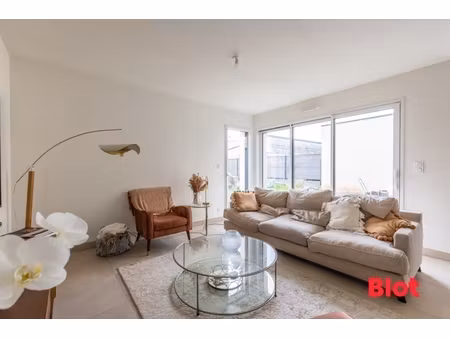 a vendre en exclusivite chez blot immobilier