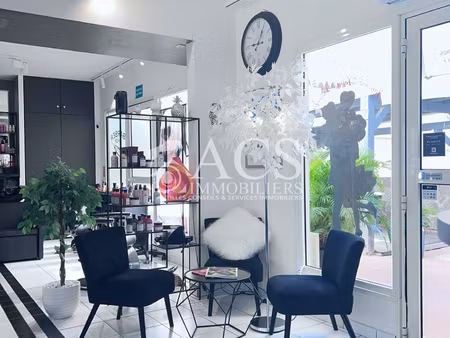 salon de coiffure dans zone touristique