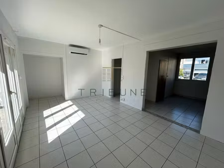 maison de 67 m2 avec jardin et garage quartier résidentiel