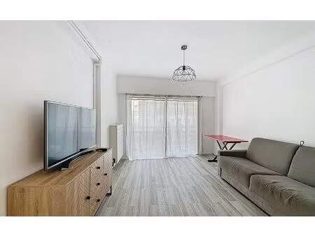 location appartement  m² t-1 à le cannet  650 €