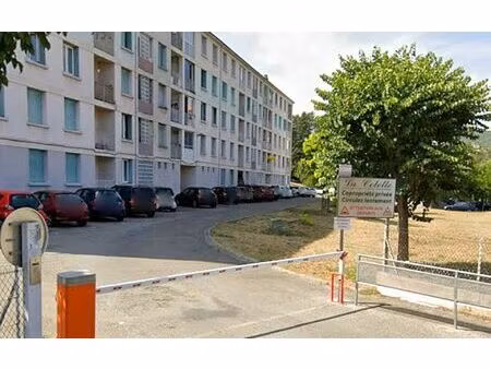 location appartement  m² t-3 à manosque  645 €