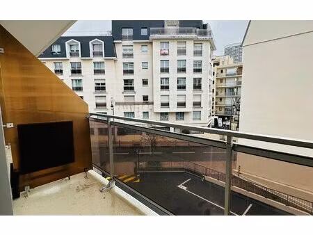 location appartement  17.76 m² t-1 à puteaux  750 €