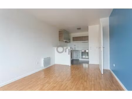 location appartement  m² t-2 à yerres  830 €