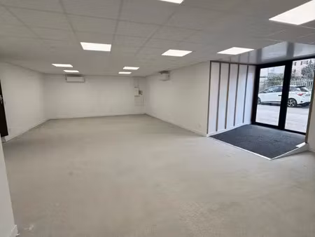 local commercial de 70m² neuf à craponne