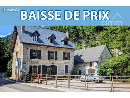 maison 12 pièces 226 m²