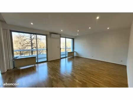 appartement 3 pièces 90 m²