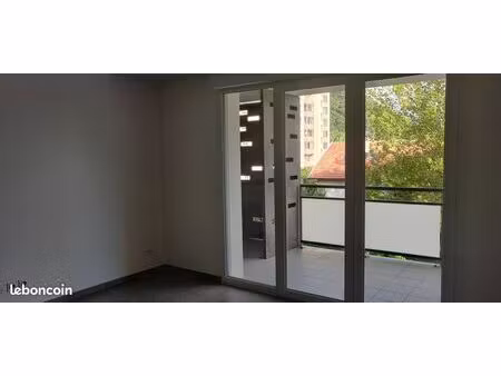 t2 44 m²  cellier 2.58 m² balcon 6.25m² exposé sud