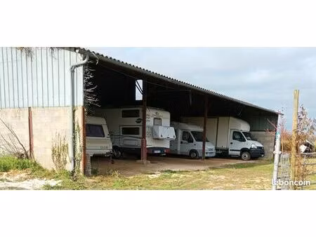 place d'hivernage dans abri couvert