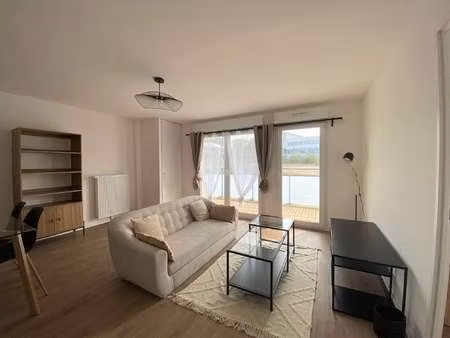 location appartement 2 pièces à concarneau (29900) : à louer 2 pièces / 47m² concarneau