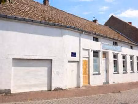 ancien établissement horeca avec garage et dépendances