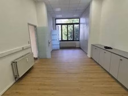 bureau et entrepot de 130m² à coté la place albert