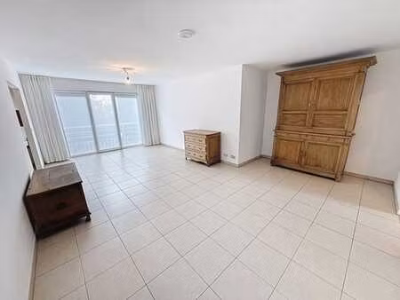 appartement 2 chambres avec balcon et emplacement de parking