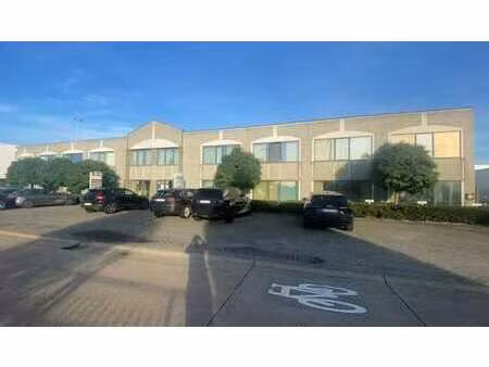 bureau prêt à l'emploi à louer dans la rue brand  lokeren